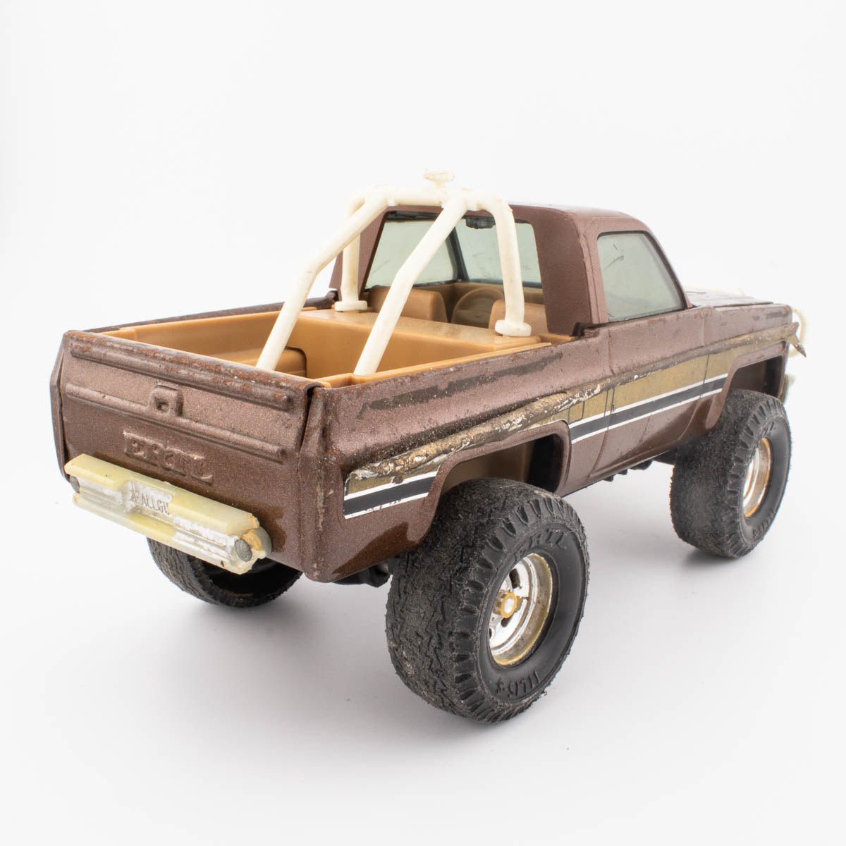 1987 Vintage ERTL 1/25 Pressed Steel Fall Guy GMC Pickup Truck Colt Seavers