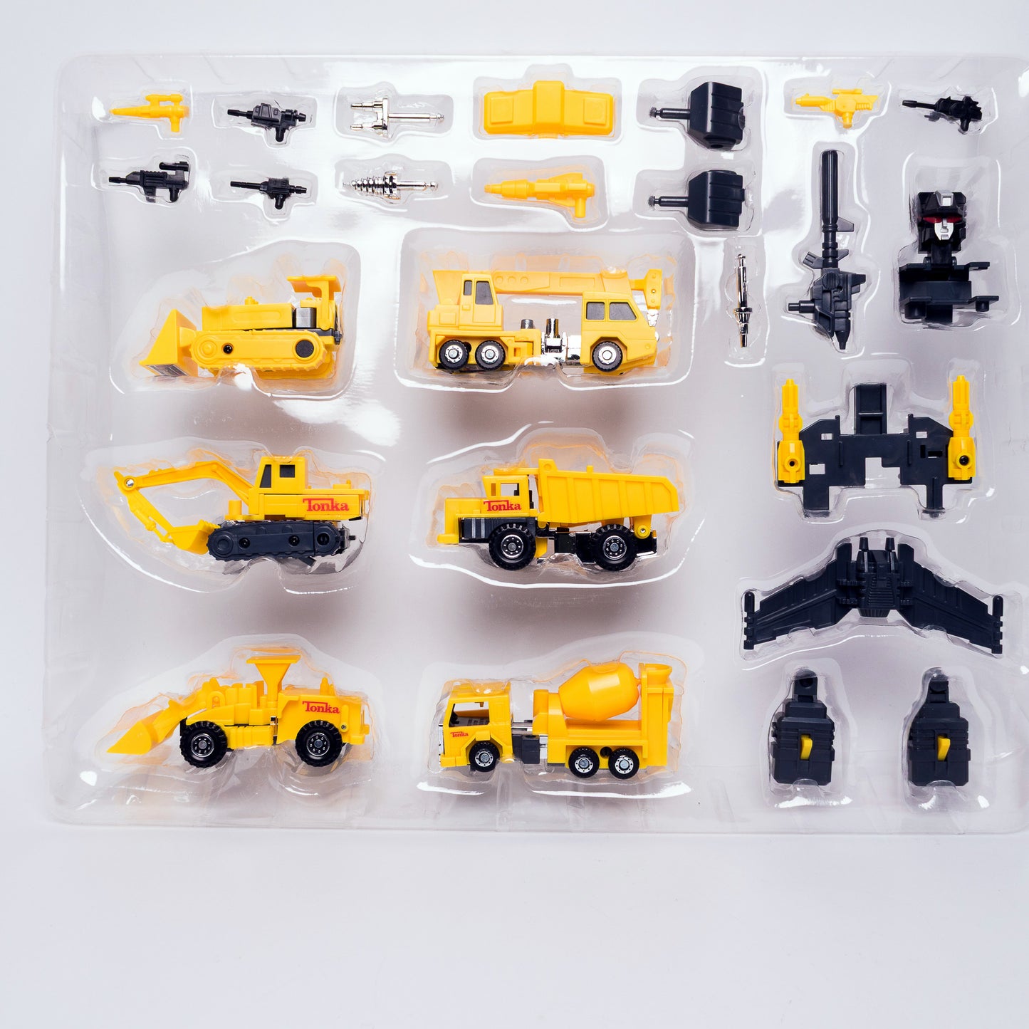 Transformers Collaborative TONKANATOR Heroic Autobot Tonka Hasbro 2022 Boxed