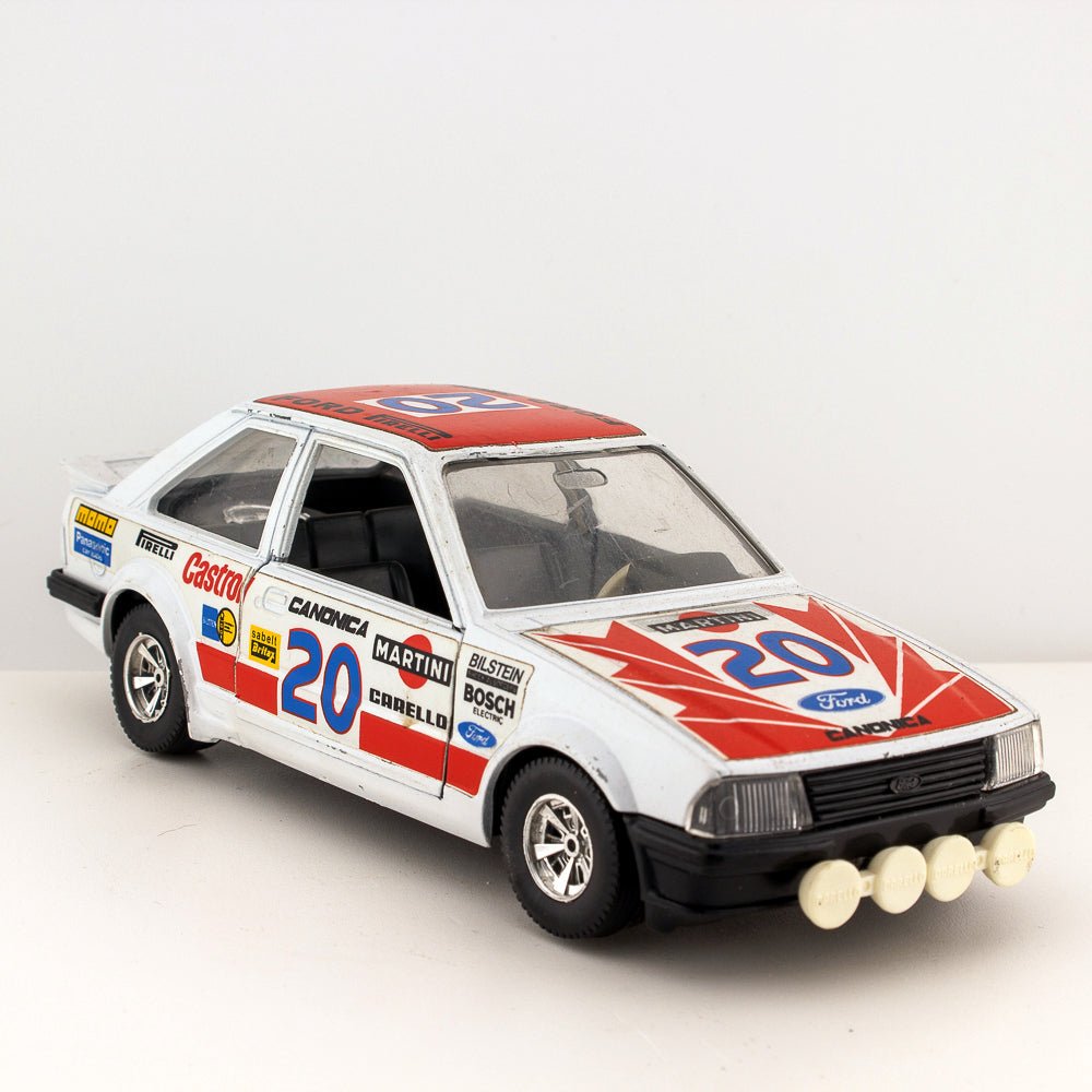 Bburago 0120 Ford Escort XR3 20 Martini, 1:24 Scale Diecast Rally Car Excellent