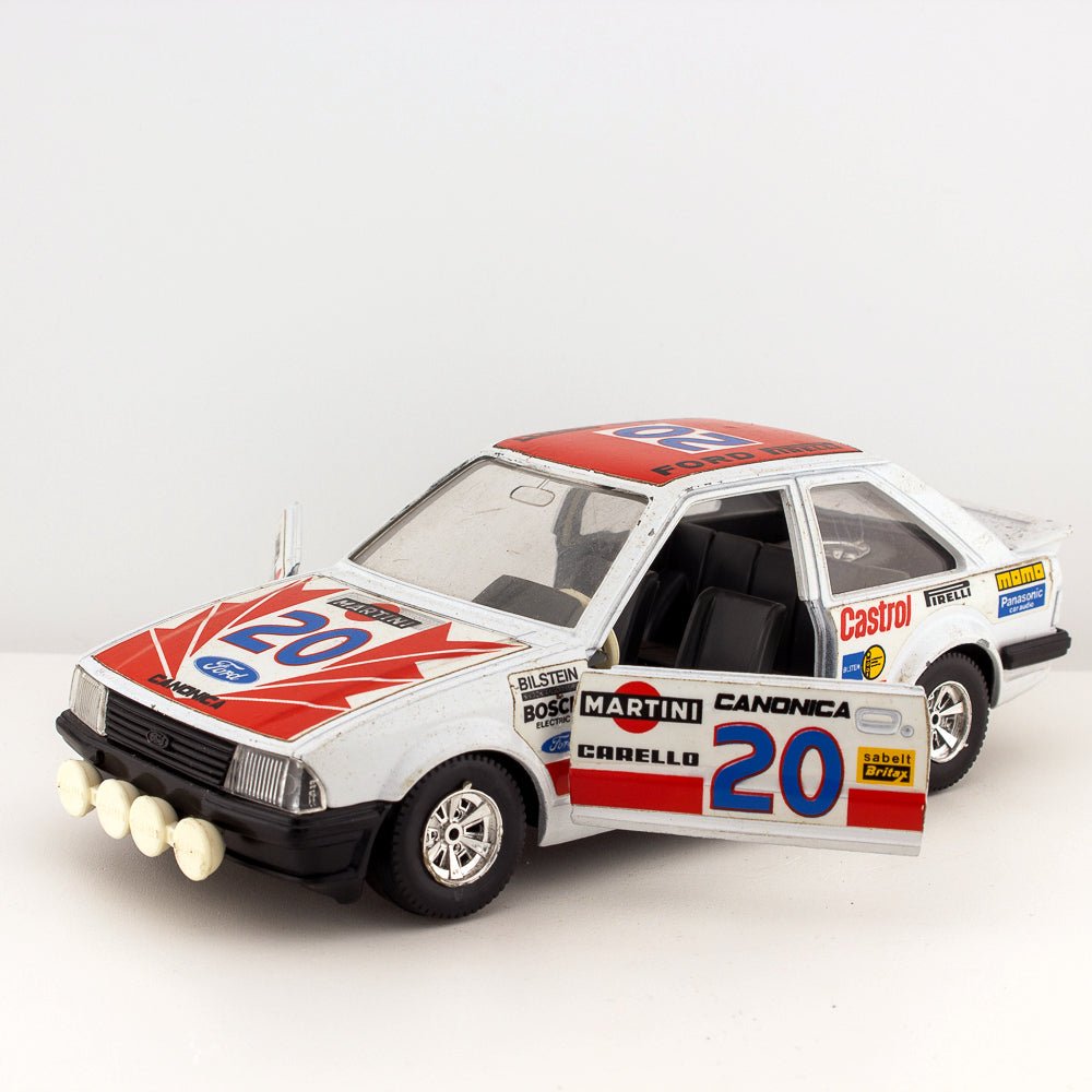 Bburago 0120 Ford Escort XR3 20 Martini, 1:24 Scale Diecast Rally Car Excellent