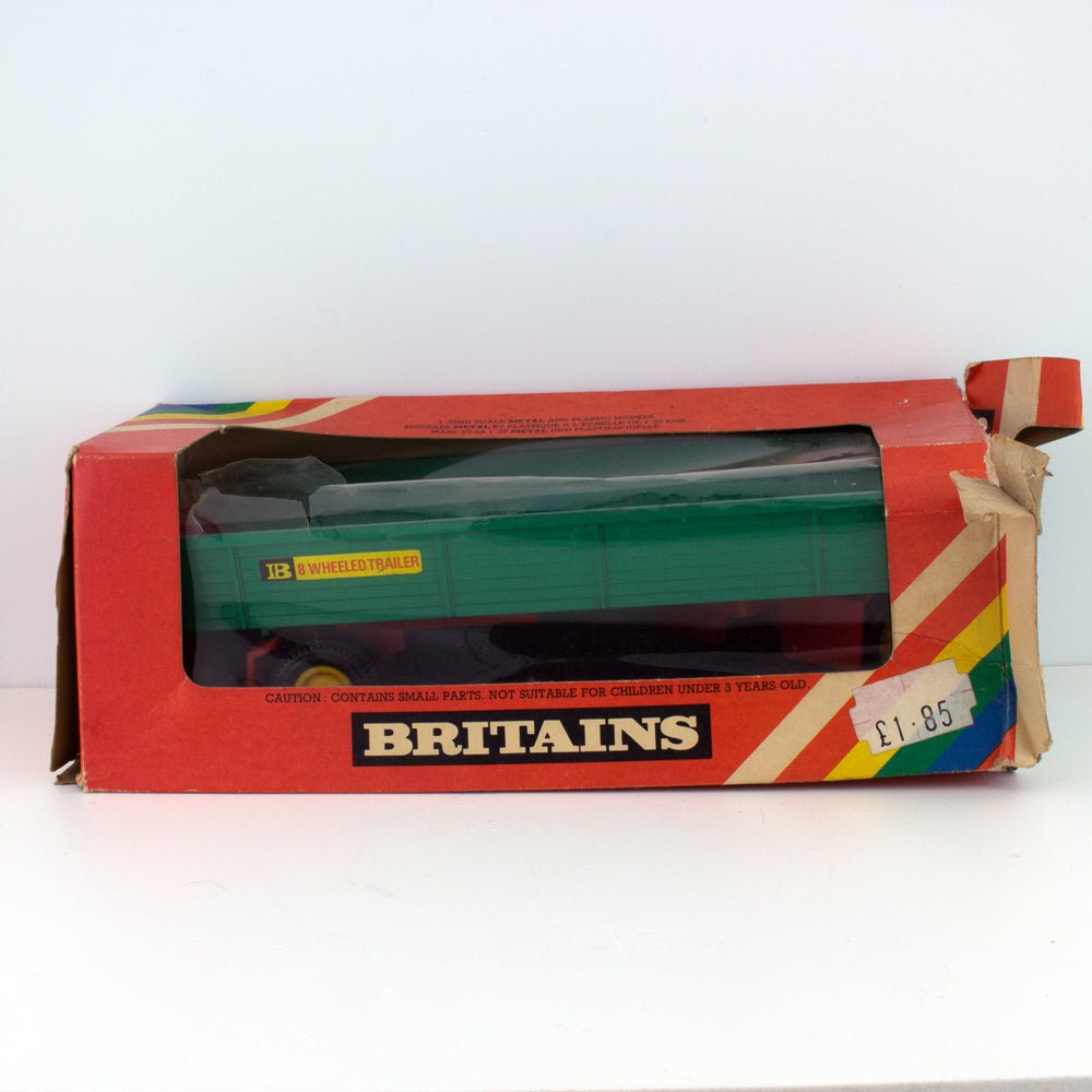 Britains 9558 8 - Wheeled Trailer, 1:32 Scale Farm Trailer in Near Mint Condition