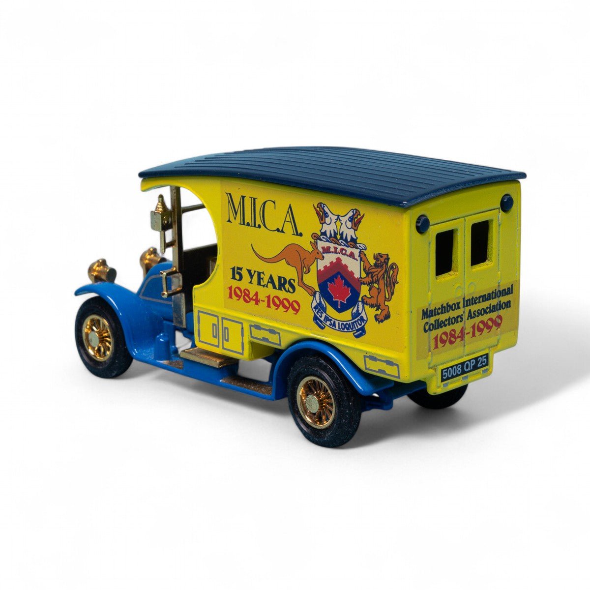 Code 2 1999 Matchbox 15th Anniversary MICA Conv Y25 Renault Van Mint
