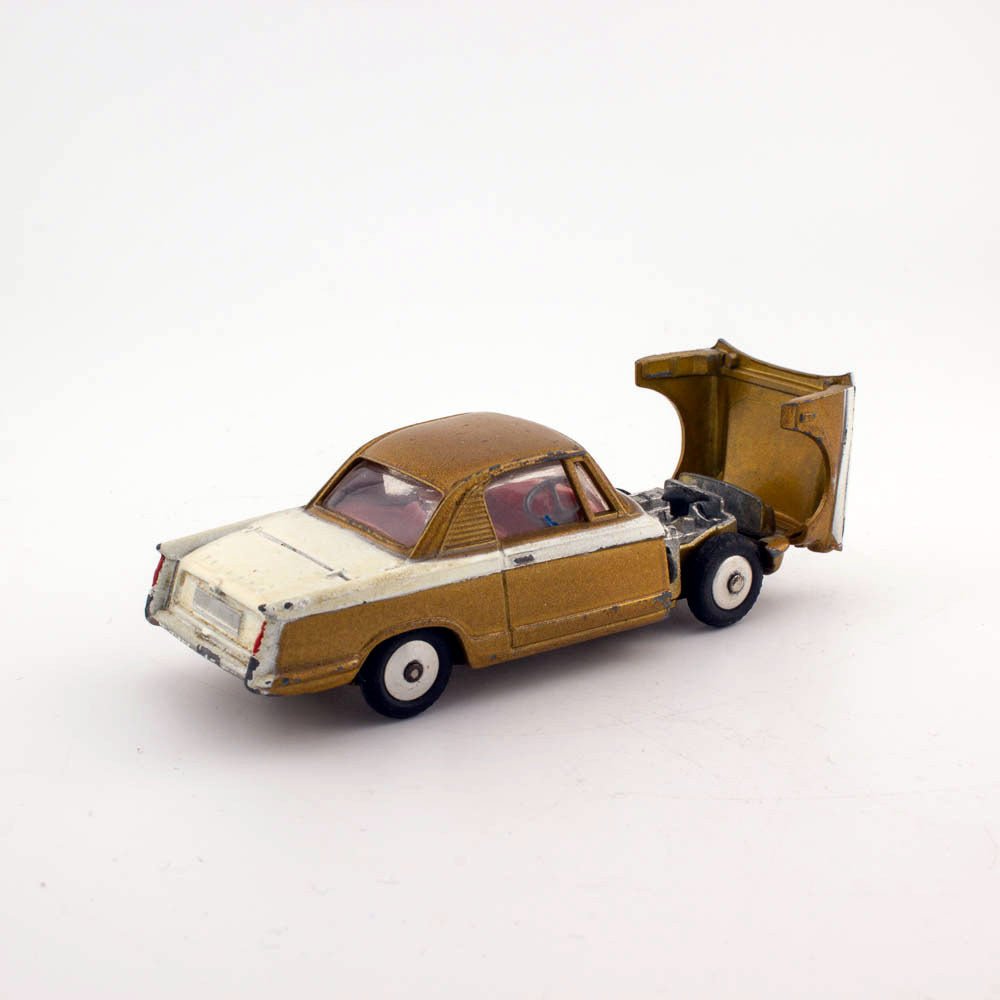 Corgi Toys 231 Triumph Herald Coupe, Excellent Condition Diecast Model