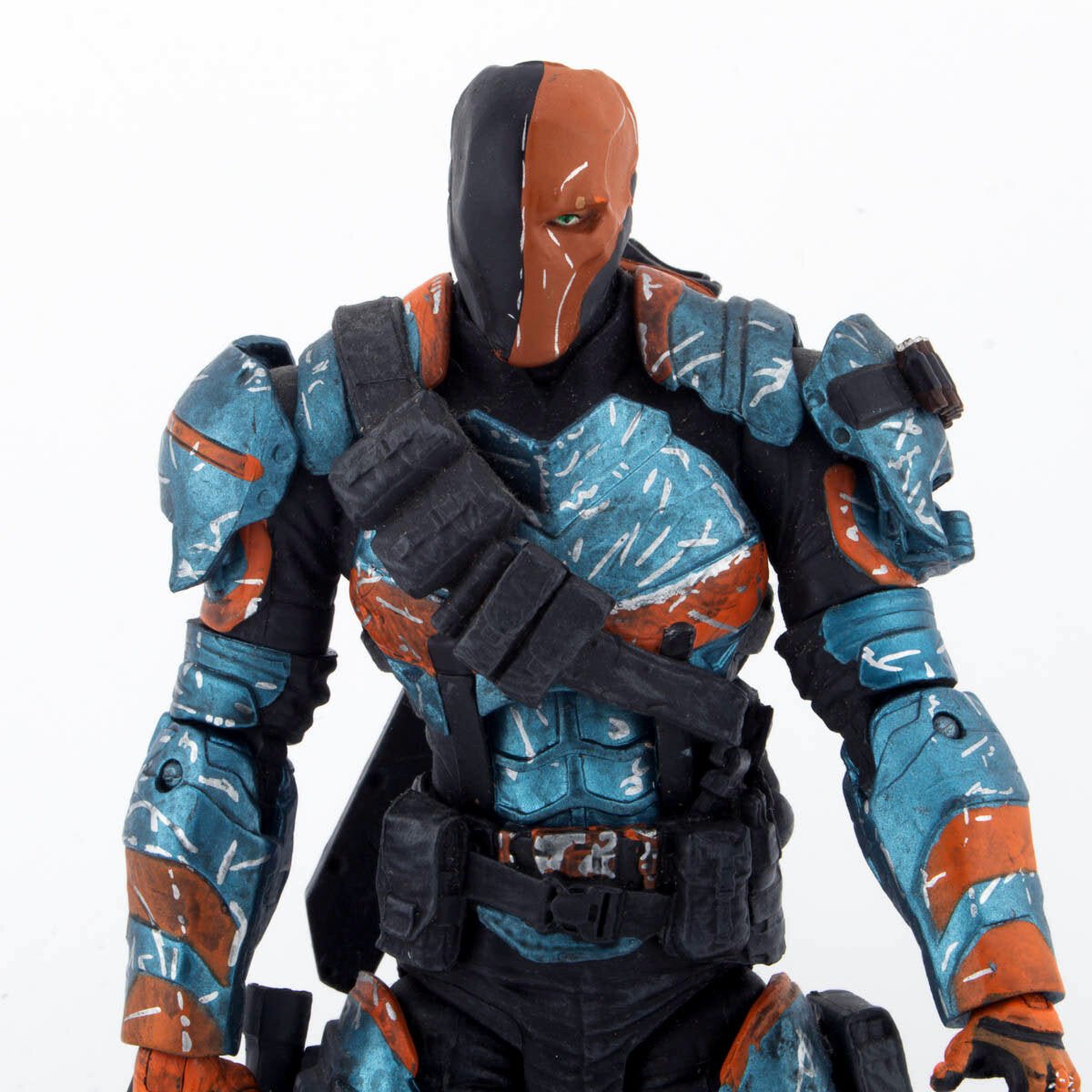 DC Collectibles Deathstroke Batman Arkham Origins 2014 Figure Near Mint - DT Collectable Toys