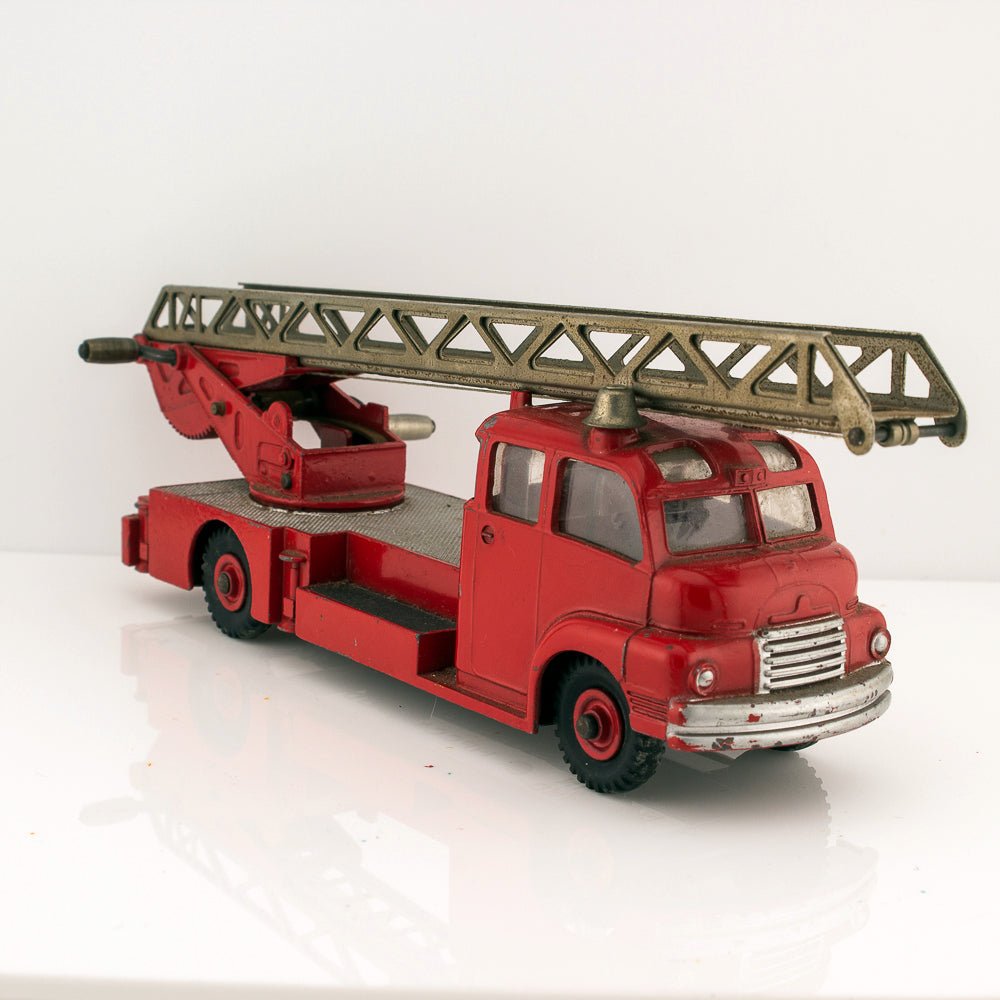 Dinky Supertoys 956 Bedford Turntable Fire Escape Excellent Diecast Model