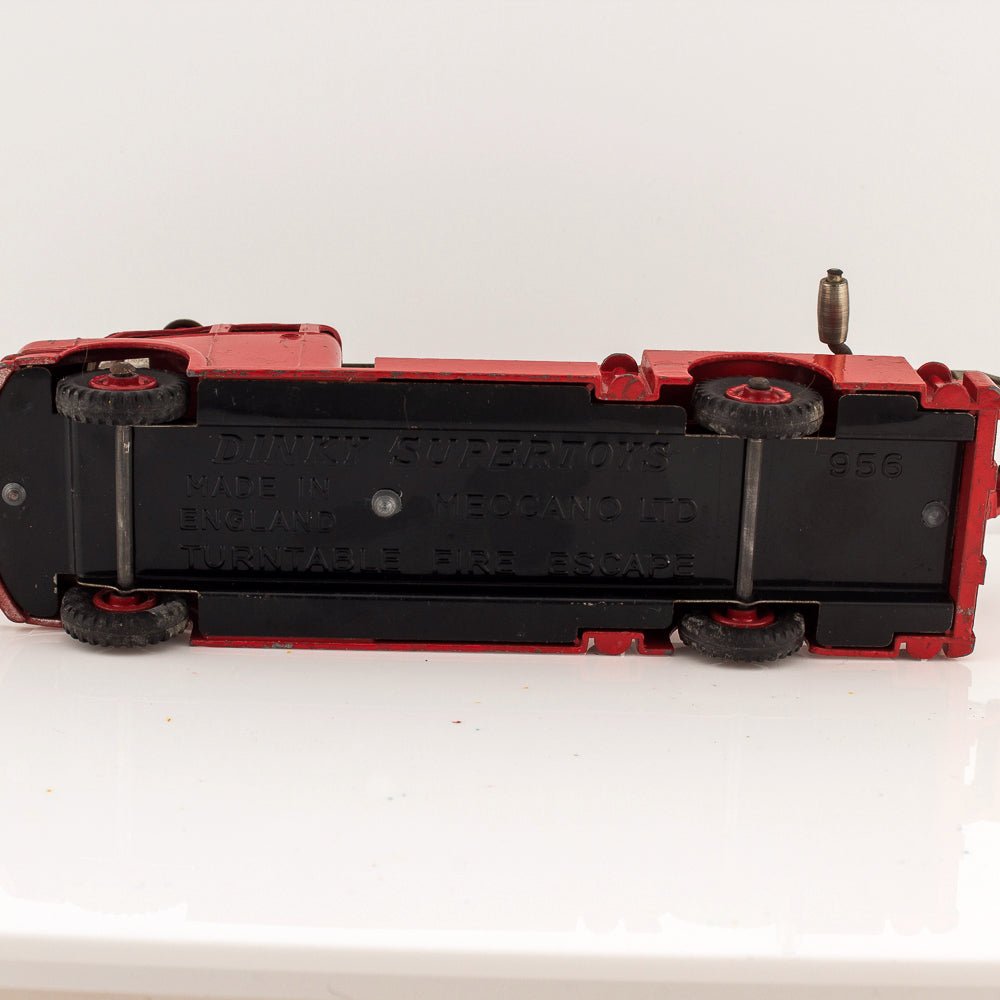Dinky Supertoys 956 Bedford Turntable Fire Escape Excellent Diecast Model