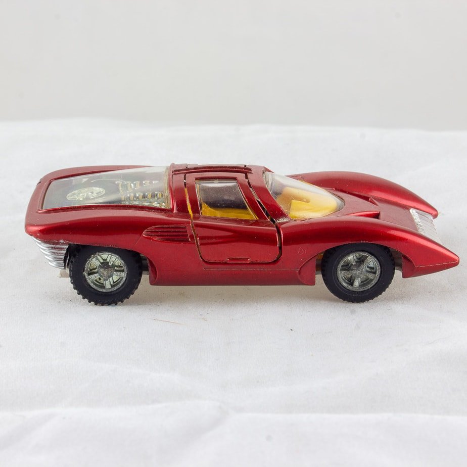 Dinky Toys 220 Ferrari P5 Sports Car