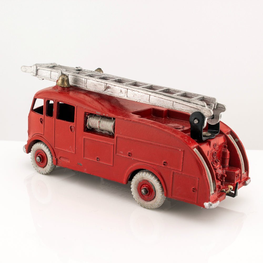 Dinky Toys 555 Fire Engine In Excellent Repainted/Restored Condition