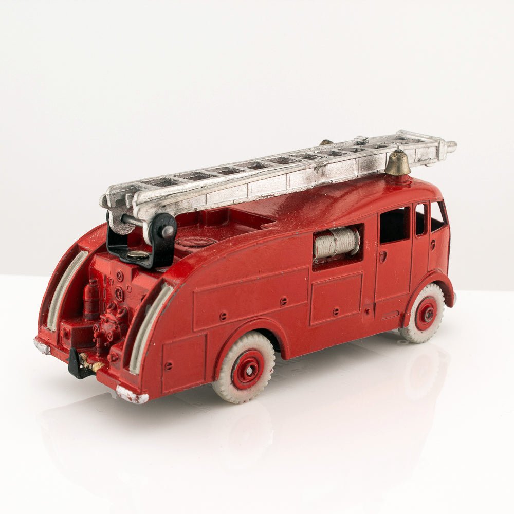 Dinky Toys 555 Fire Engine In Excellent Repainted/Restored Condition