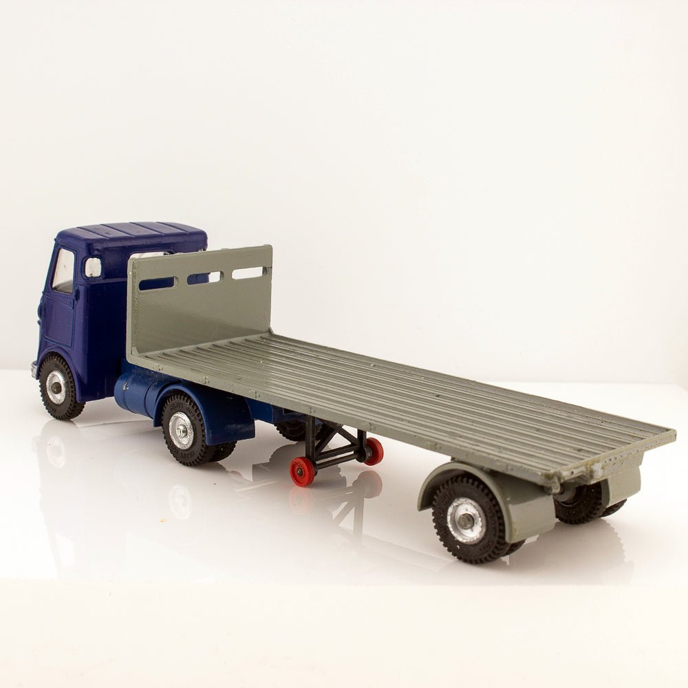 Dinky Toys Code 3 915 AEC Articulated Lorry with Flatbed Trailer Excellent Model