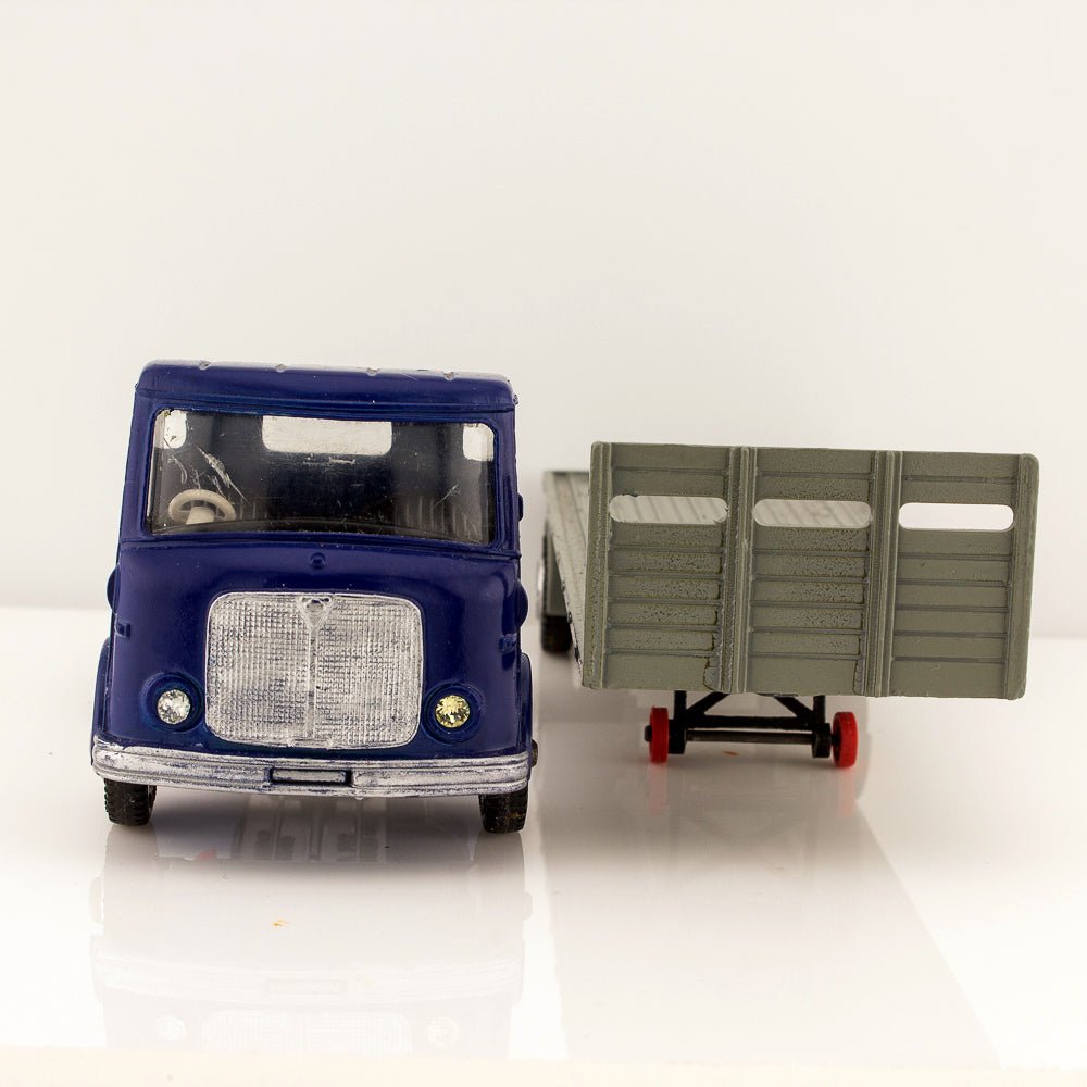 Dinky Toys Code 3 915 AEC Articulated Lorry with Flatbed Trailer Excellent Model
