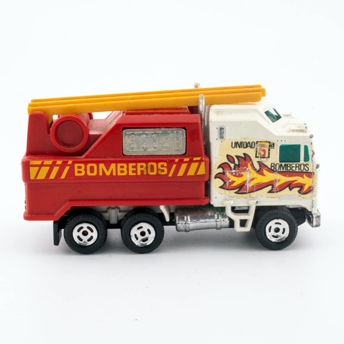 Guisval 1984 Kenworth K100 No.72 FIRE SERVICE Excellent 1/64th Scale Diecast Model - DT Collectable Toys