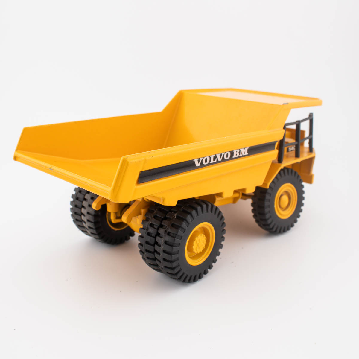 Joal Compact 228 VOLVO BM540 RIGID DUMPTRUCK Exc. Condition 1/50 Scale Model - DT Collectable Toys