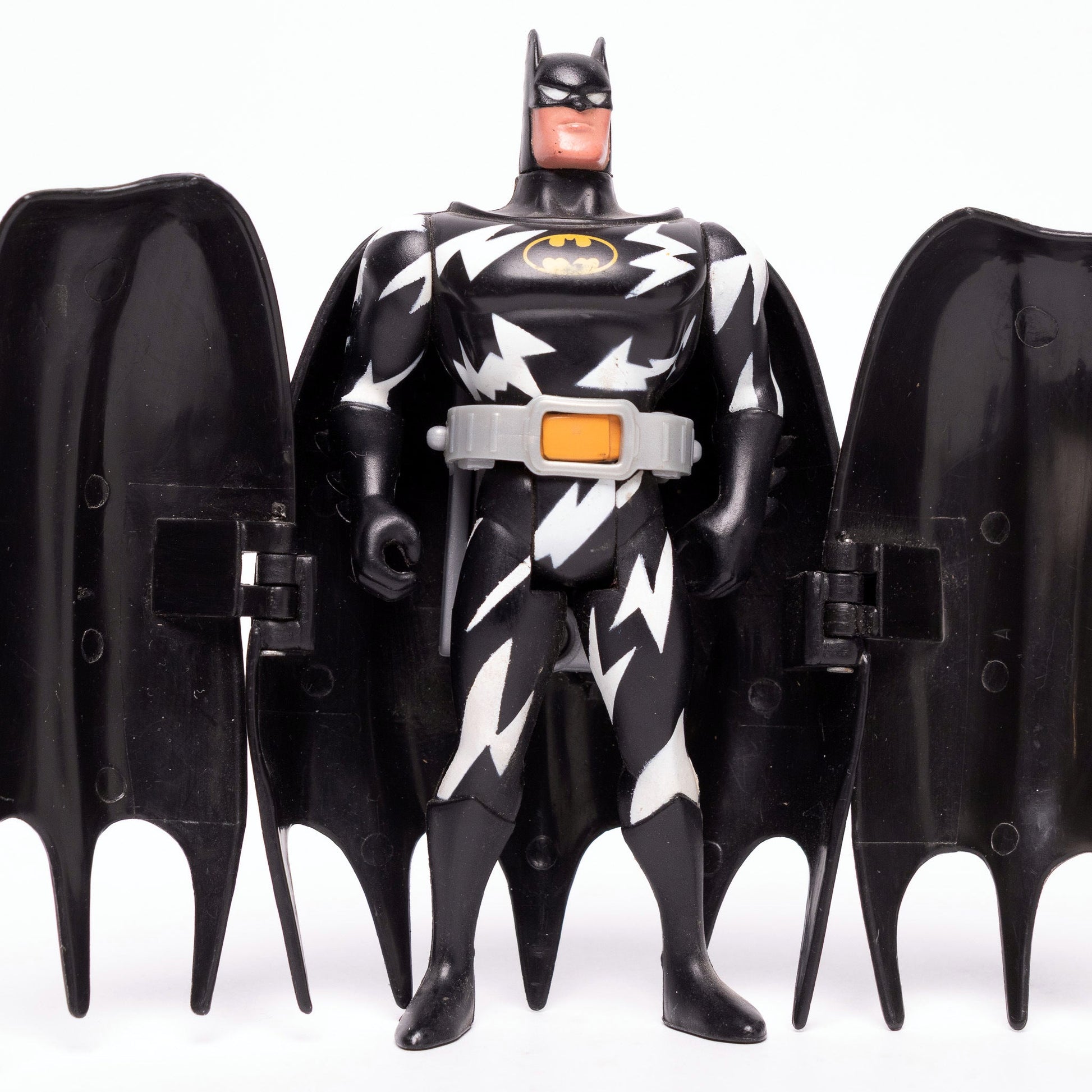 Kenner 1993 Batman Animated Series LIGHTNING STRIKE BATMAN Complete Action Figure Pre - Owned Picture 8