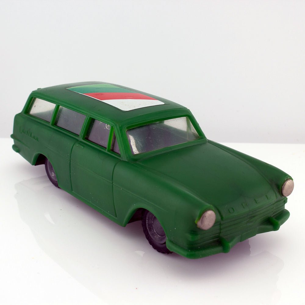 Lemezarugyar Friction 1960's Opel Caravan 1:24 Scale Plastic & Tinplate Model