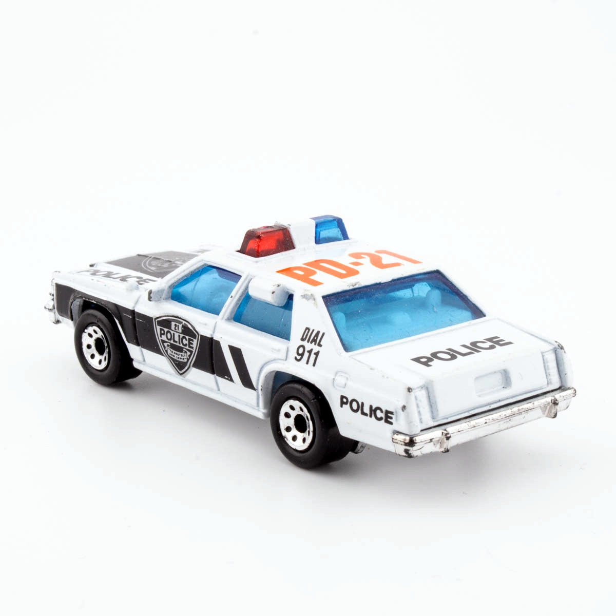Matchbox Intl. MB51 FORD LTD POLICE CAR Exc. Vintage Diecast Model Vehicle (A) - DT Collectable Toys