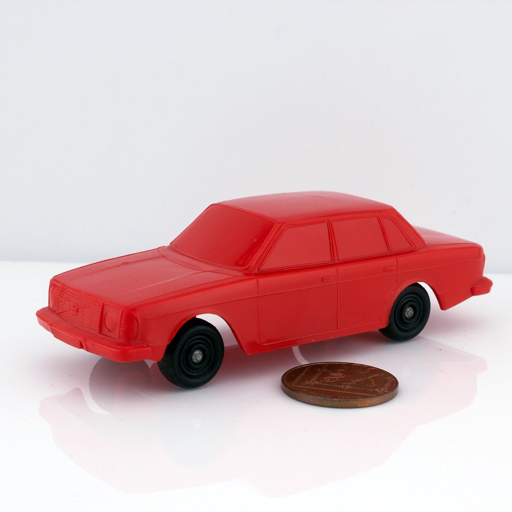 Plasto No 1904 Volvo 244 DL Vintage Red Vinyl Plastic Model Made in Finland