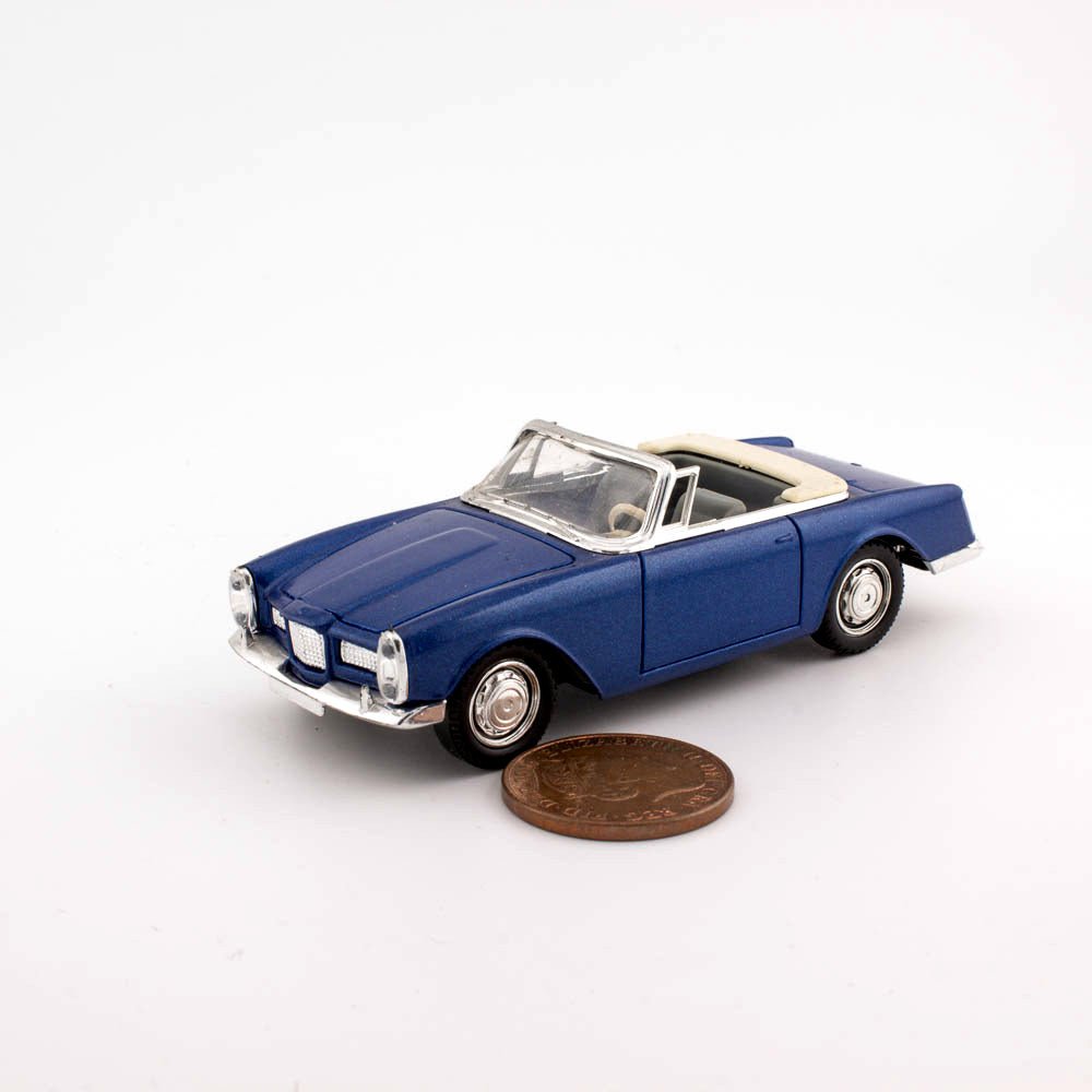 Solido Age d'or 4515 1/43 Scale Facel Vega Convertible, Near Mint Condition Picture 2