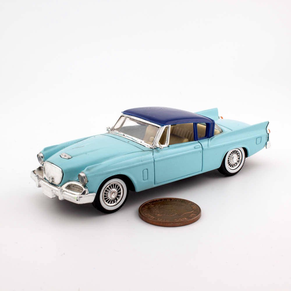 Solido Age d'or 4521 1/43 Scale Studebaker 1957 Silver Hawk, Near Mint Condition