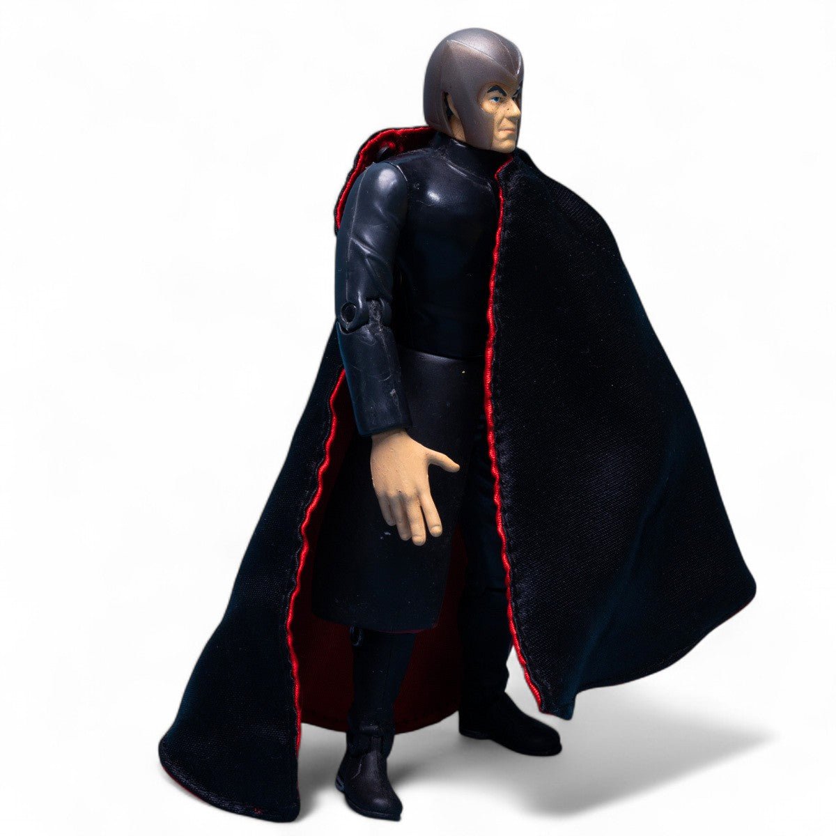 Toy Biz 2000 Marvel MAGNETO Excellent X - Men Movie Action Figure