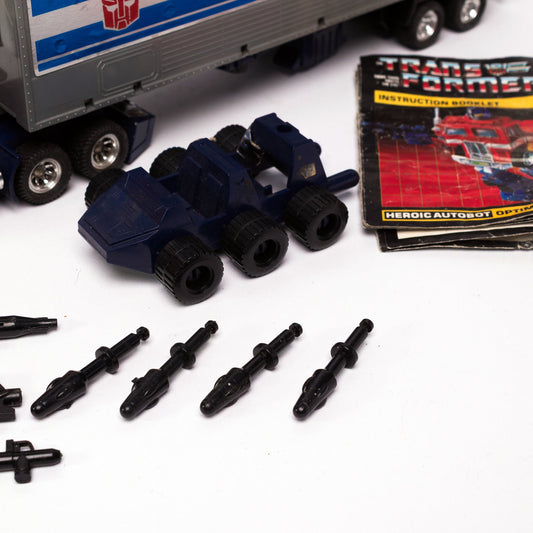 Transformers G1 Autobot Leader OPTIMUS PRIME Vintage 1984 Made in France Pre - Owned Picture 3