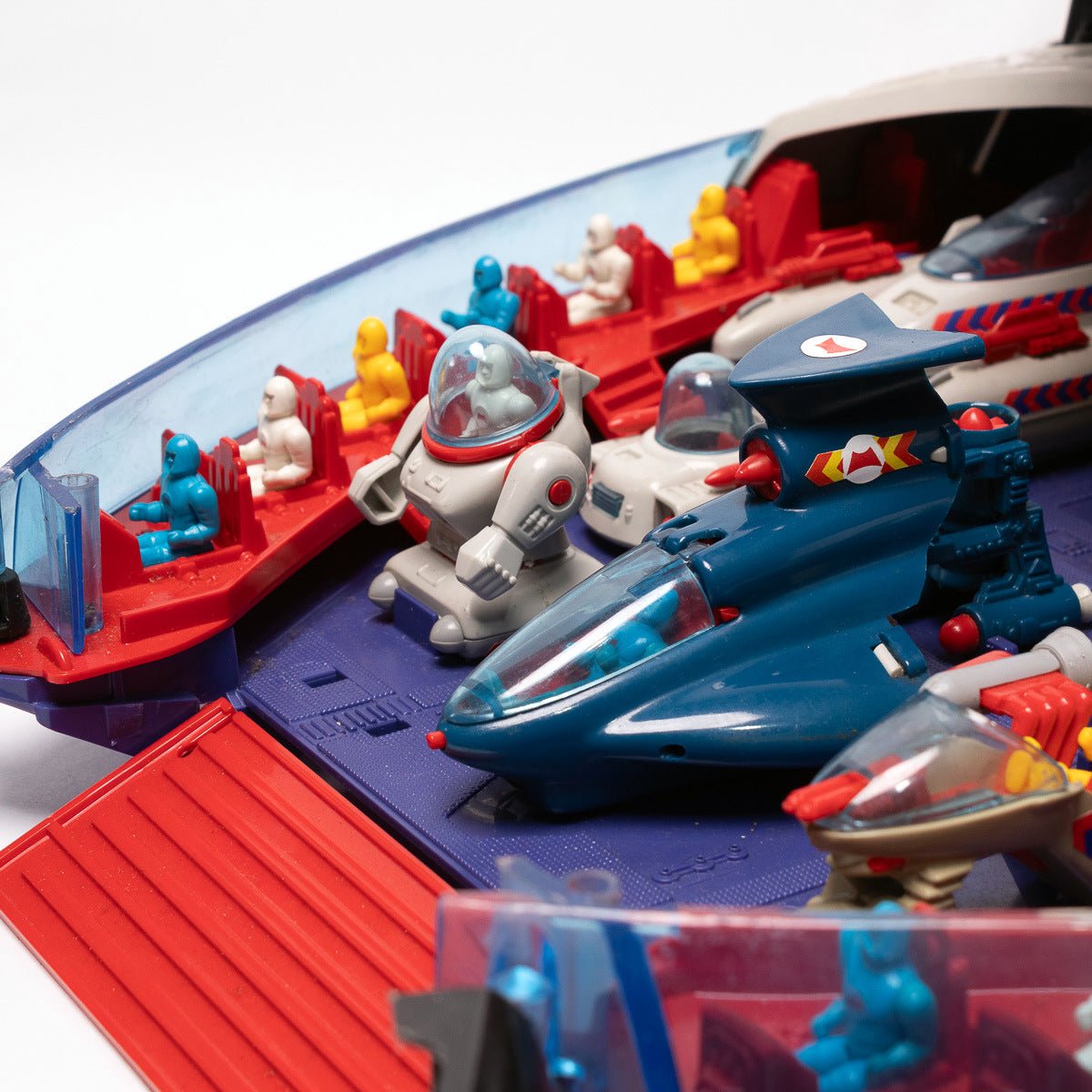 Vintage 1987 Bluebird Toys Manta Force Command Ship Play Set Complete Excellent Action Figure Playset Picture 9