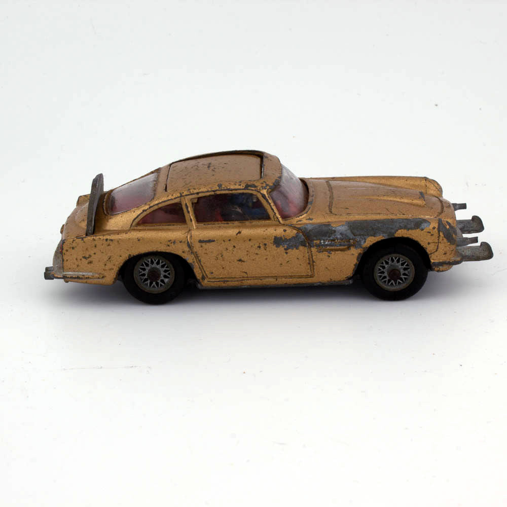 Corgi Toys 261 James Bond Aston Martin DB5 w/ Bandit Figure Play Worn Condition