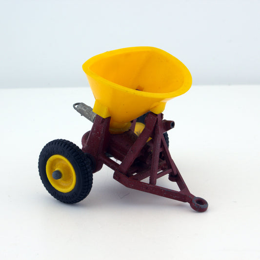Britains 9538 Vicon Vari-Spreader, 1:32 Scale Farm Implement in Good Condition
