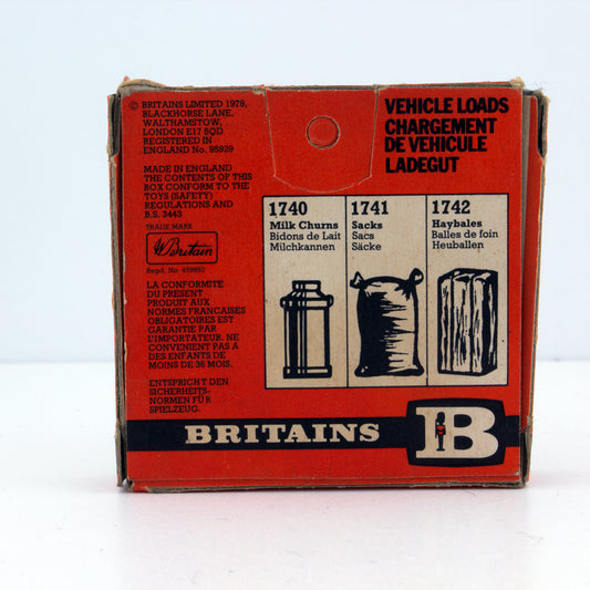 Britains 1741 Vehicle Loads, 1:32 Scale Farm Box of 12 Sacks, Excellent