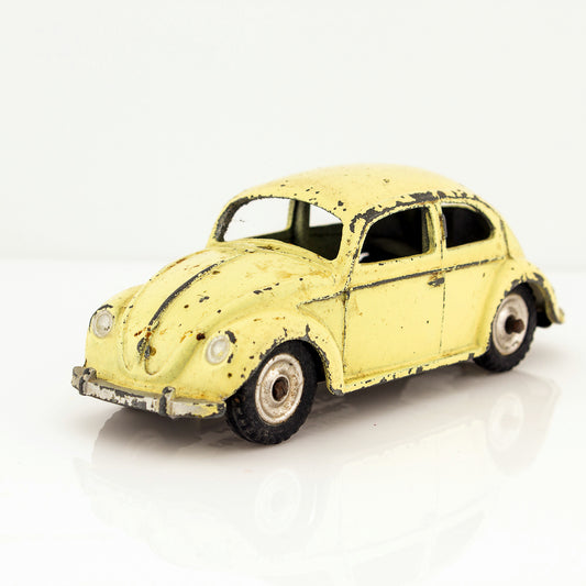 Dinky Toys 181 Volkswagen Beetle Saloon Very Good Cream Vintage Diecast Model