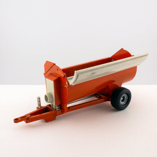Britains 9568 Rotary Manure Spreader, 1:32 Scale Farm Implement, Near Mint