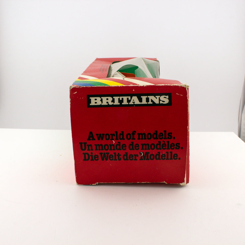 Britains 9568 Rotary Manure Spreader, 1:32 Scale Farm Implement, Near Mint