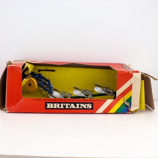Britains 9546 Ploughs Charrues & Pfluge, 1:32 Scale Farm Implements, Excellent