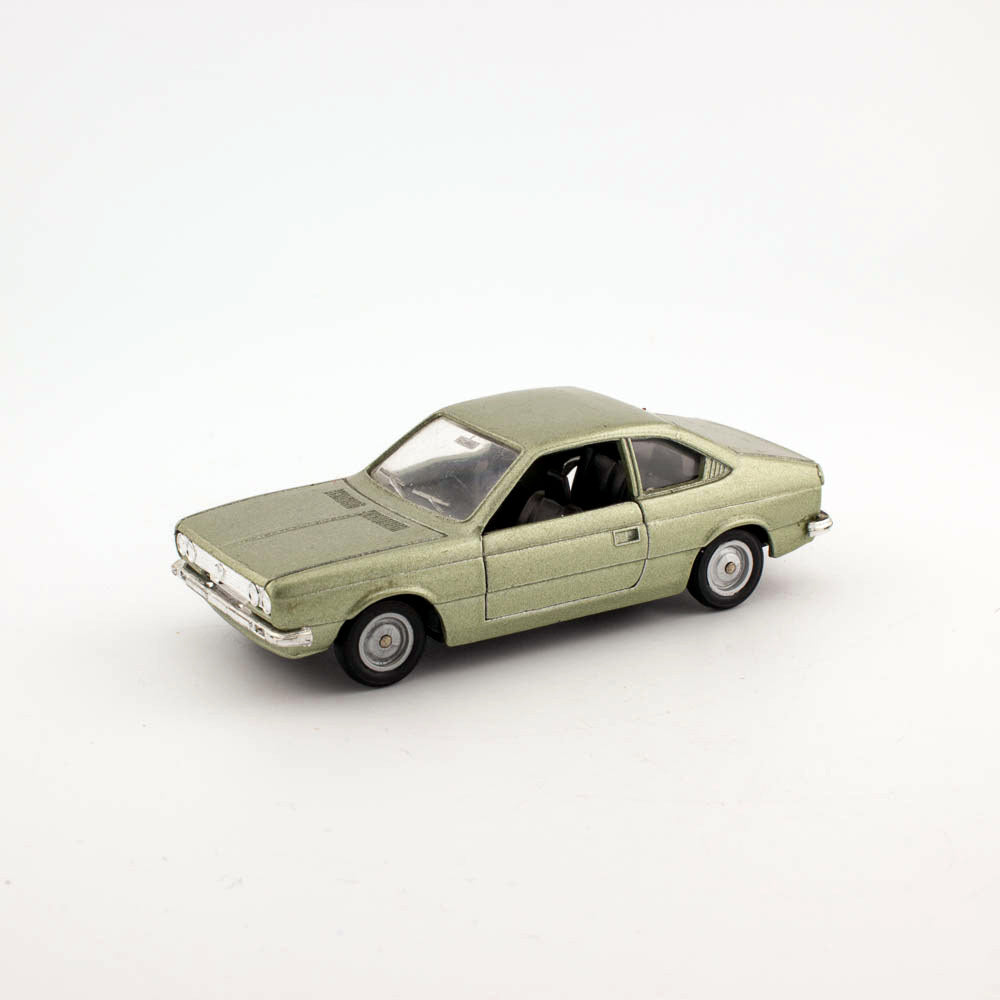 Solido gam 1 No 52 1/43 Scale Lancia 'Beta' Coupe 1800, Excellent Diecast Model