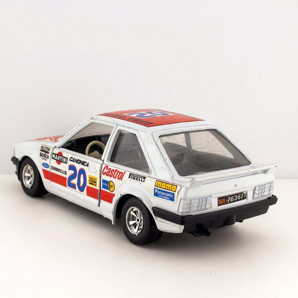 Bburago 0120 Ford Escort XR3 20 Martini, 1:24 Scale Diecast Rally Car Excellent