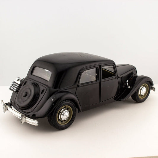 Bburago Citroen T.A. 15 CV, 1:24 Scale Diecast Very Good but Missing Headlights