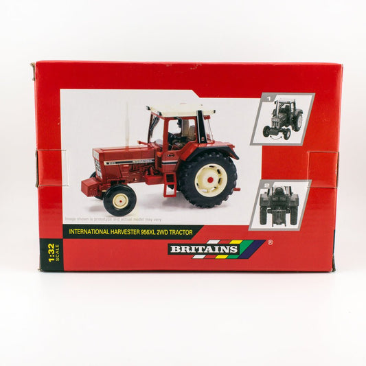 Britains 42792 International Harvester 956XL Tractor, 1:32 Scale, Mint & Boxed