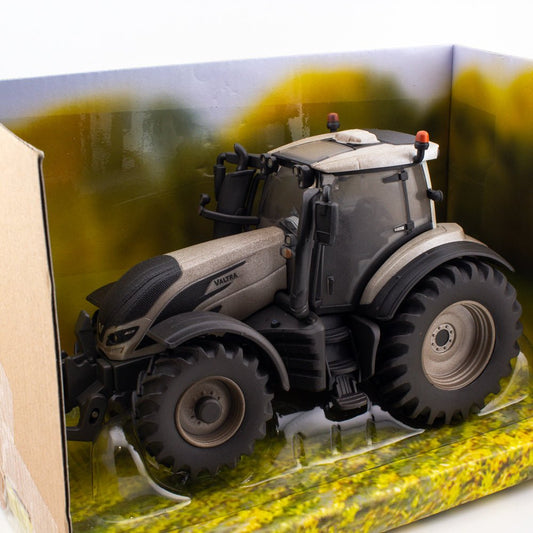 Britains 43215 CODE 3 VALTRA TZ54V Tractor, 1:32 Scale Farm Vehicle Mint & Boxed