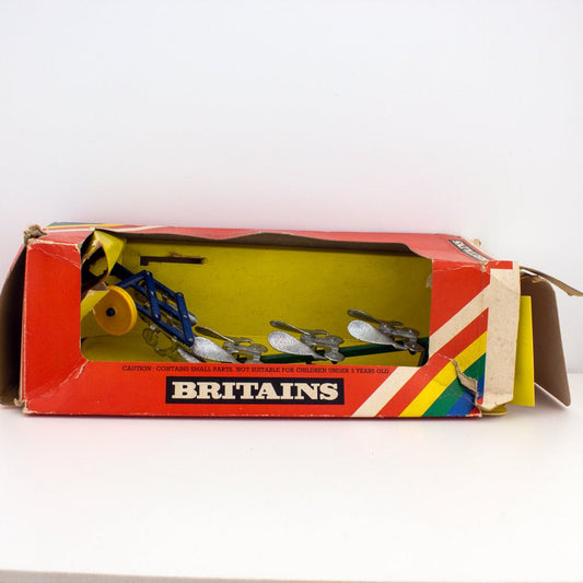 Britains 9546 Ploughs Charrues & Pfluge, 1:32 Scale Farm Implements, Excellent