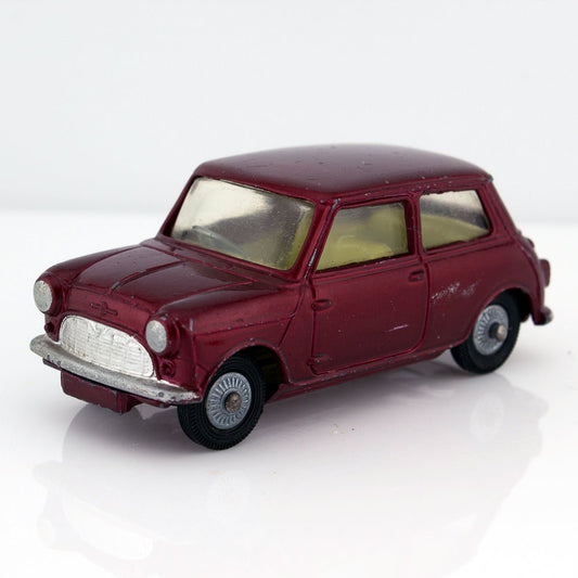 Corgi Toys 226 Morris Mini - Minor in Burgundy, Excellent Condition Diecast Model