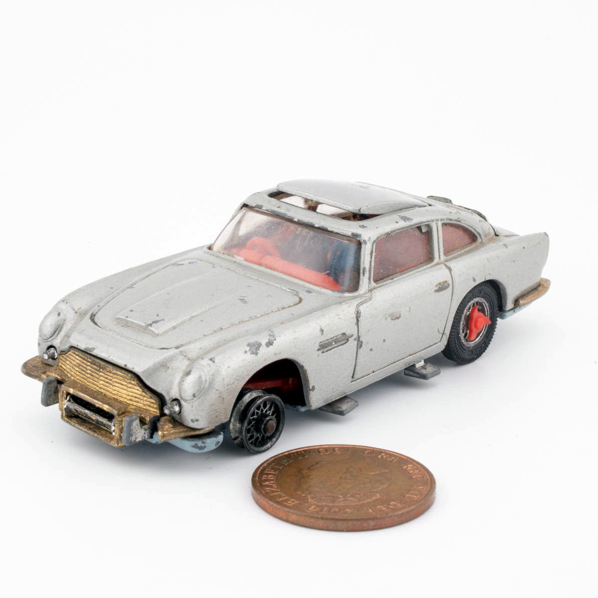 Corgi Toys 270 JAMES BOND ASTON MARTIN DB5, Excellent Condition Diecast Vehicle - DT Collectable Toys