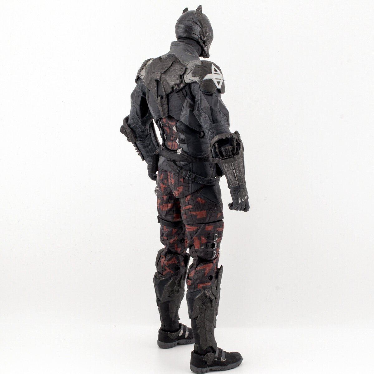 DC Collectibles Batman Arkham Knight 2015 Arkham Knight Figure Excellent - DT Collectable Toys