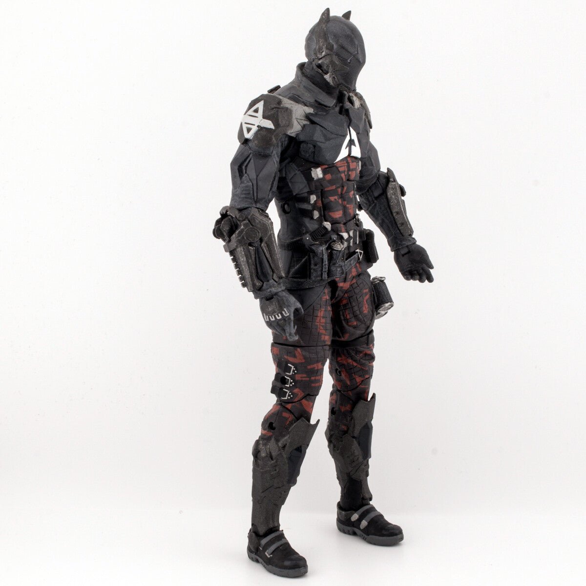 DC Collectibles Batman Arkham Knight 2015 Arkham Knight Figure Excellent - DT Collectable Toys