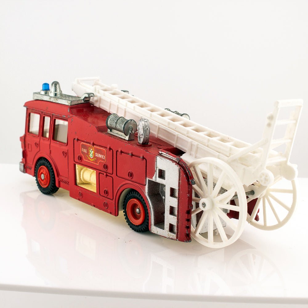 Dinky 266, ERF Fire Tender - Free Price Guide & Review
