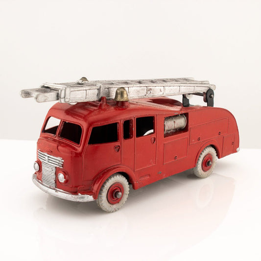 Dinky Toys 555 Fire Engine In Excellent Repainted/Restored Condition