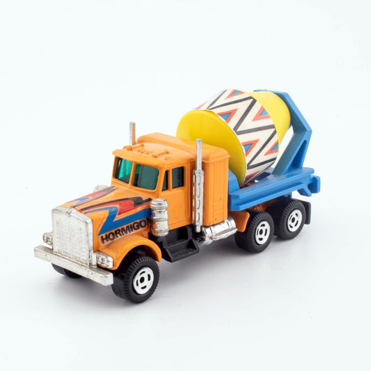 Guisval 1984 Kenworth W900 No.74 CEMENT TRUCK MIB 1/64th Scale Diecast Model - DT Collectable Toys