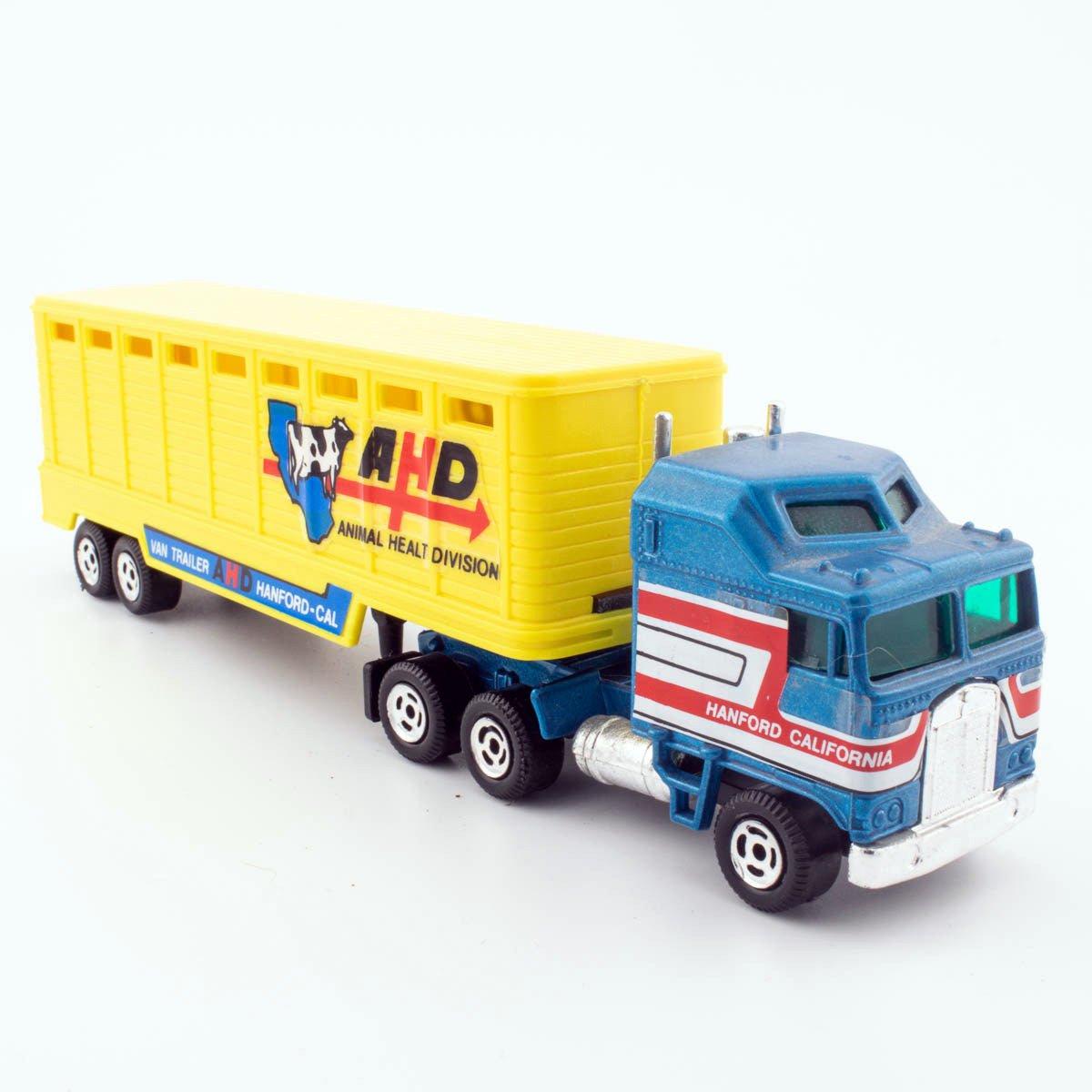 Guisval 1985 Kenworth K100 No.665 ANIMAL TRANSPORTER 1/64th Scale Diecast Model - DT Collectable Toys