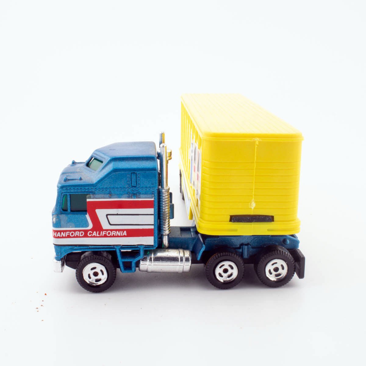 Guisval 1985 Kenworth K100 No.665 ANIMAL TRANSPORTER 1/64th Scale Diecast Model - DT Collectable Toys