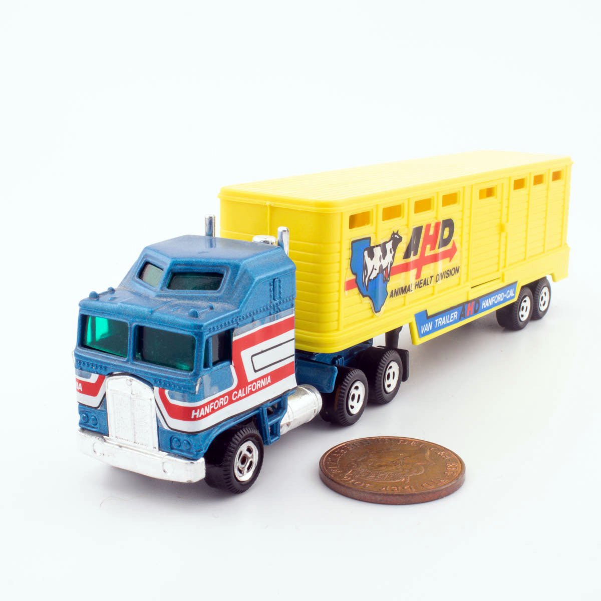 Guisval 1985 Kenworth K100 No.665 ANIMAL TRANSPORTER 1/64th Scale Diecast Model - DT Collectable Toys