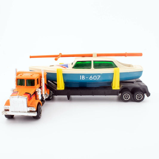 Guisval 1986 Kenworth W900 No.07012 BOAT TRANSPORT 1/64th Scale Diecast Model - DT Collectable Toys